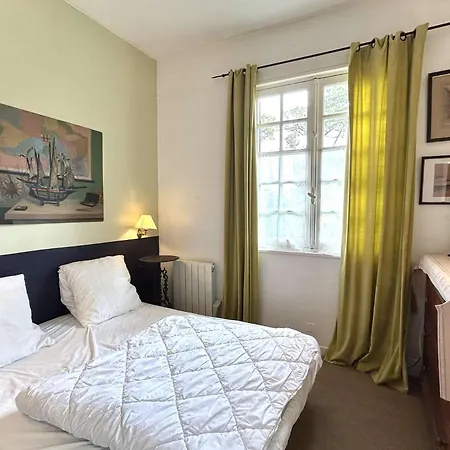 Maisonnette Avec Jardin - Et Commerces A Proximite - Centre - Lb000-058